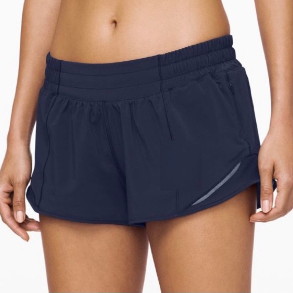 lululemon navy hotty hot shorts